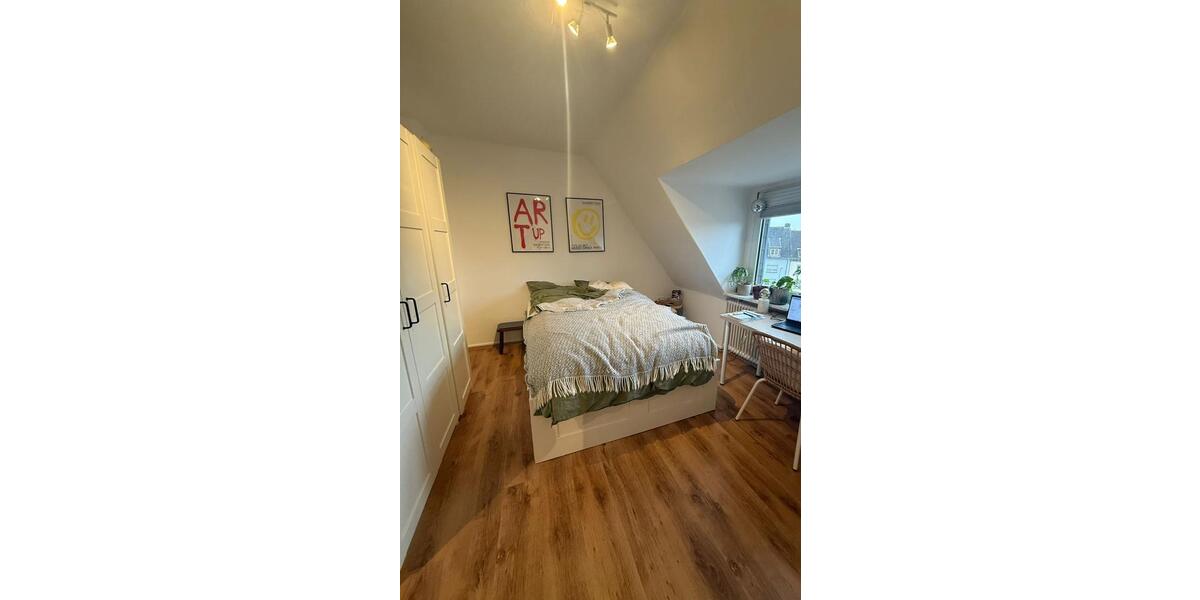 Dachgeschoßwohnung Recklinghausen Berghausen - 4 Zimmer, 65 m&sup2;, 590&euro; | Angebot:26019131