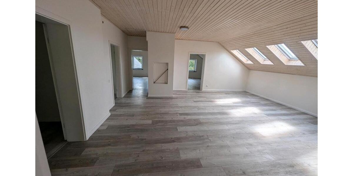 Etagenwohnung Otterndorf - 4 Zimmer, 120 m&sup2;, 720&euro; | Angebot:25871555