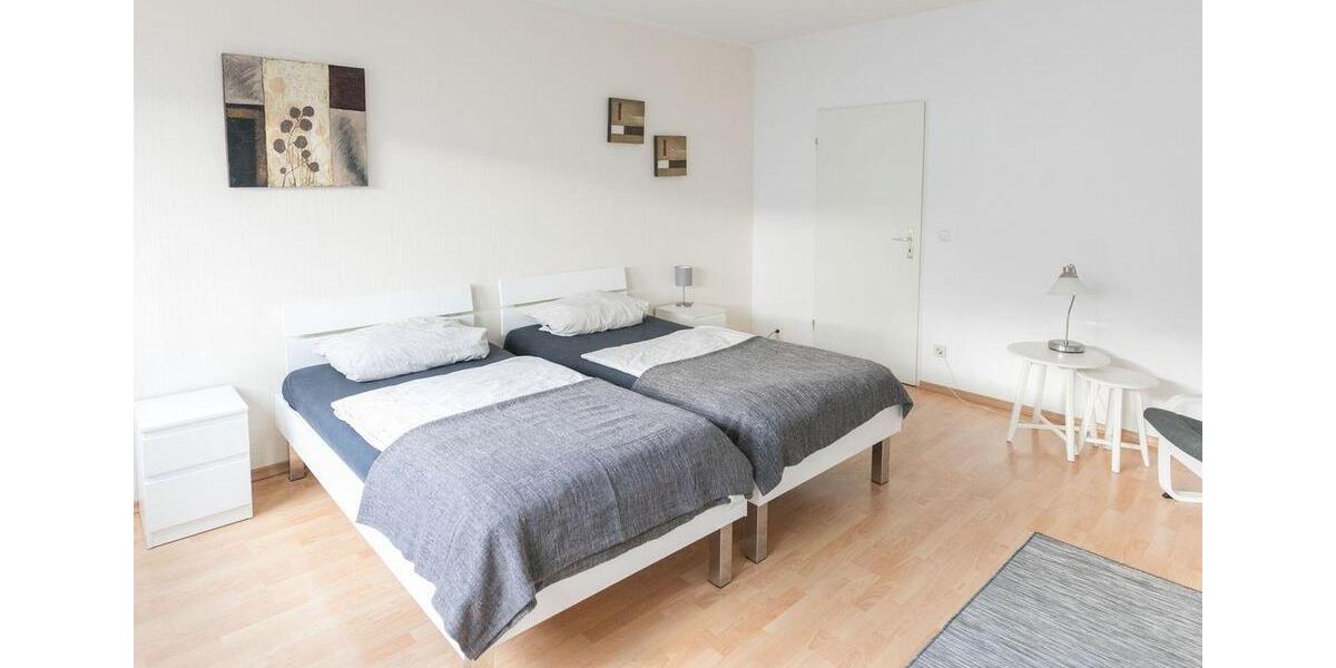 Dachgeschoßwohnung Hamburg Altstadt - 3 Zimmer, 90 m&sup2;, 1.800&euro; | Angebot:26050612