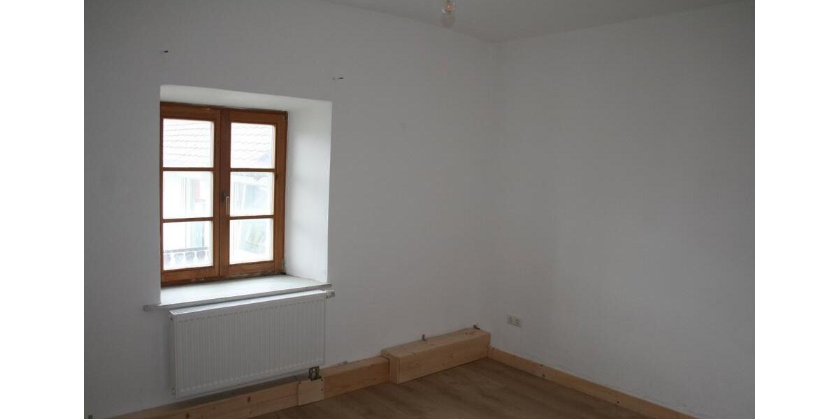 Einfamilienhaus Reisbach Englmannsberg - 8 Zimmer, 300 m&sup2;, 2.400&euro; | Angebot:26383330