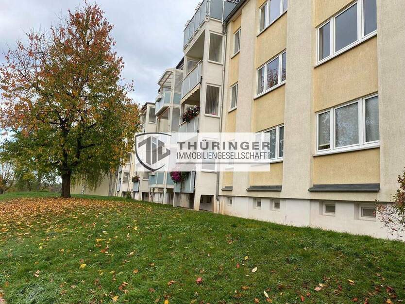 *** Gepflegte Drei-Zimmerwohnung mit EBK *** 3 zimmer