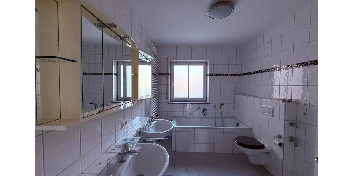 Etagenwohnung Chamerau - 3 Zimmer, 102 m&sup2;, 780&euro; | Angebot:26252425