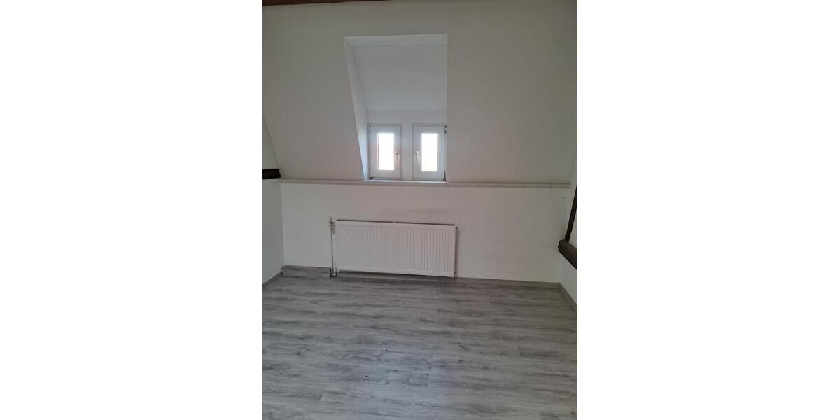 Etagenwohnung Burg - 5 Zimmer, 130 m&sup2;, 1.040&euro; | Angebot:25830133