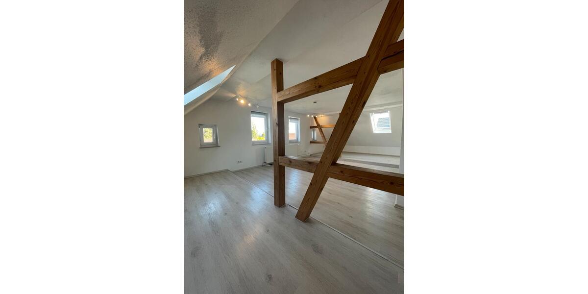 Dachgeschoßwohnung Coburg - 2 Zimmer, 70 m&sup2;, 630&euro; | Angebot:26579851