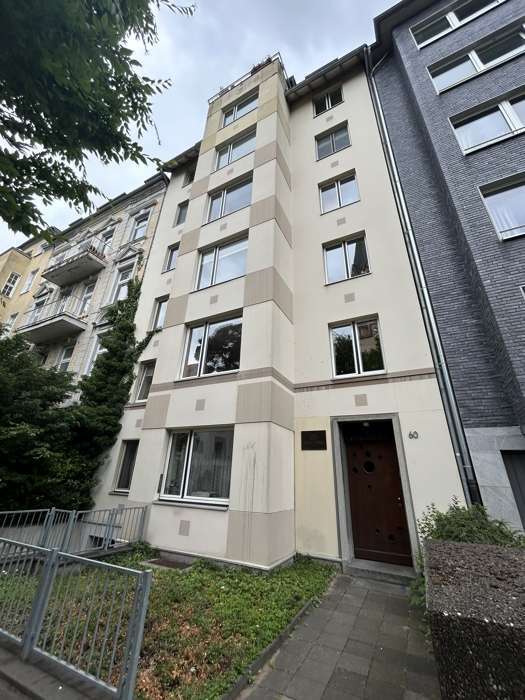 Wohnung zum Mieten in Düsseldorf 1.054 € 100.17 m²