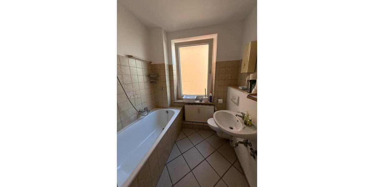 Etagenwohnung Krefeld Benrad - 2 Zimmer, 65 m&sup2;, 700&euro; | Angebot:26498597