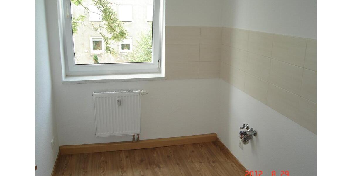 Erdgeschoßwohnung Bitterfeld-Wolfen Bitterfeld - 2 Zimmer, 40 m&sup2;, 280&euro; | Angebot:26587420
