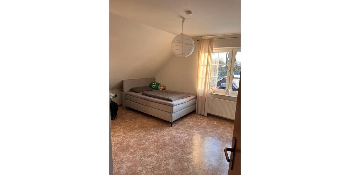 Etagenwohnung Aurich Egels und Wallinghausen - 5 Zimmer, 95 m&sup2;, 650&euro; | Angebot:25948848