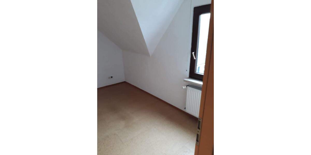 Etagenwohnung Urbar - 2 Zimmer, 35 m&sup2;, 200&euro; | Angebot:25738215
