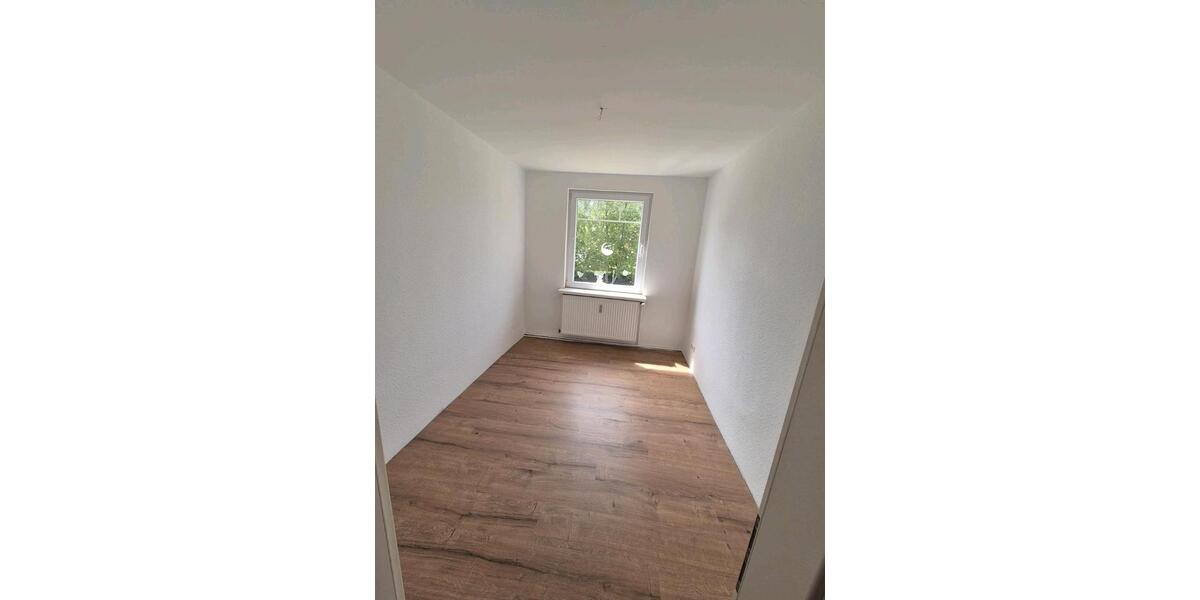 Etagenwohnung Butjadingen - 4.5 Zimmer, 92 m&sup2;, 650&euro; | Angebot:26681634