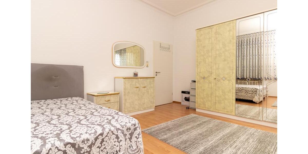 Etagenwohnung Deißlingen - 4 Zimmer, 148 m&sup2;, 1.350&euro; | Angebot:25867099