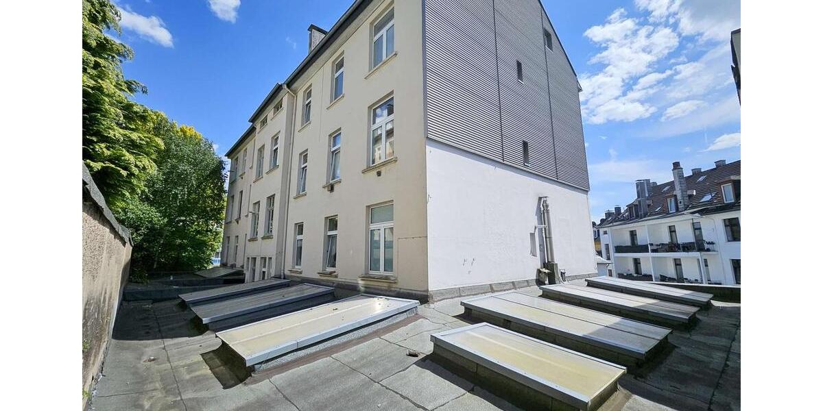 Renovierte Frauen - WG · All-Inclusive Miete · Top-Lage ab 01.11. zimmer