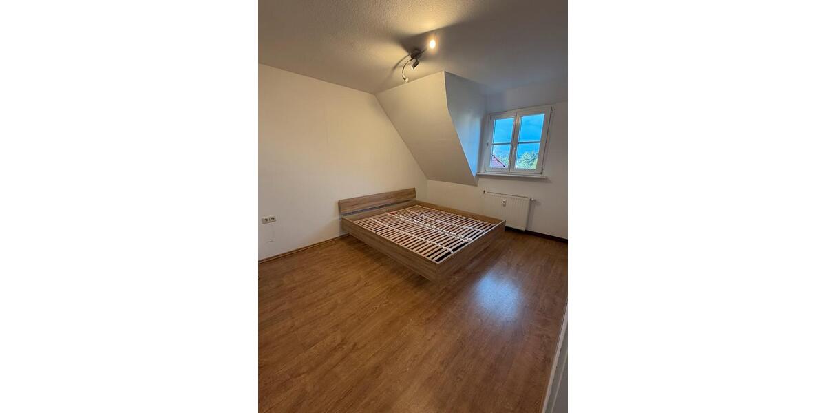 Dachgeschoßwohnung Dresden Cotta - 3 Zimmer, 50 m&sup2;, 596&euro; | Angebot:26030273