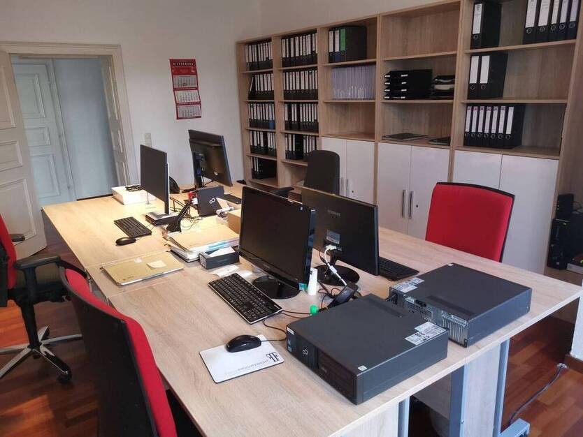 Hochwertige Büroräume und Arbeitsplätze in angenehmer Bürogemeinschaft - All-in-Miete