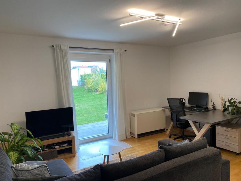 Helle 2,5-ZKB im Regensburger STADTSÜDEN n. UniKlinik zimmer