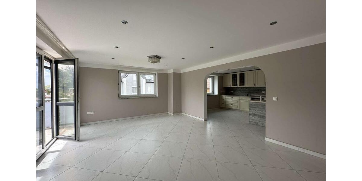 Etagenwohnung Friedberg - 3 Zimmer, 118 m&sup2;, 1.700&euro; | Angebot:26632572