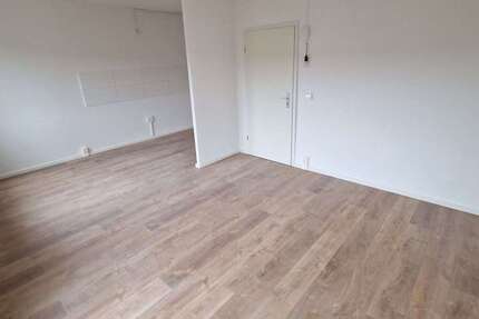 Wohnung Halle Halle-Neustadt - 1 Zimmer, 38 m&sup2;, 300&euro; | Angebot:26188053