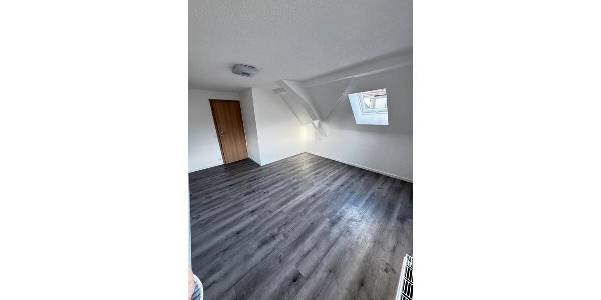 Etagenwohnung Siegen - 4 Zimmer, 88 m&sup2;, 740&euro; | Angebot:25907550