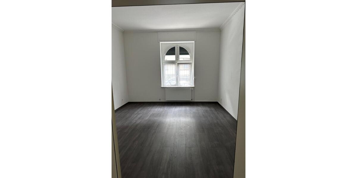 2,5 Z, KDB, ALTBAU, Saniert, mit Einbauküche, Pelmke Balkon, 2 zimmer