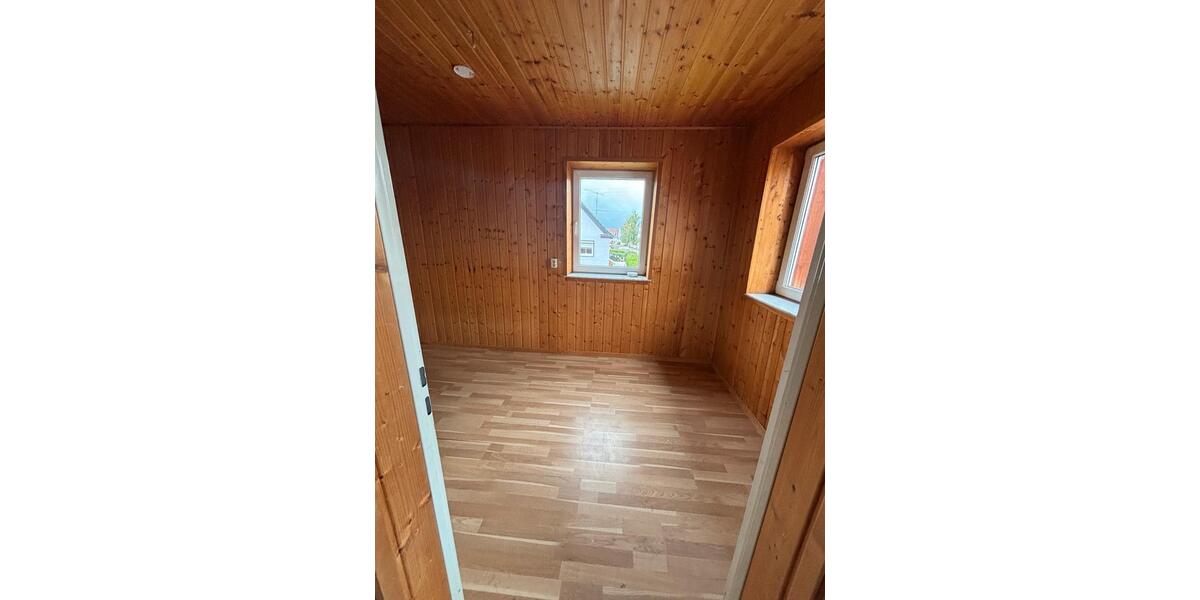 Einfamilienhaus Erkheim - 8 Zimmer, 200 m&sup2;, 1.600&euro; | Angebot:24743709