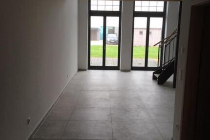 Wohnung Neubrandenburg - 2 Zimmer, 130 m&sup2;, 1.300&euro; | Angebot:24957594