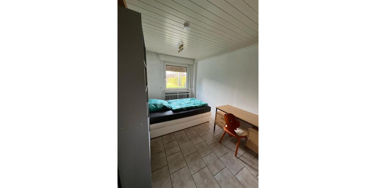 Wohnen auf Zeit Erkrath - 14 Zimmer, 200 m&sup2;, 600&euro; | Angebot:25550416