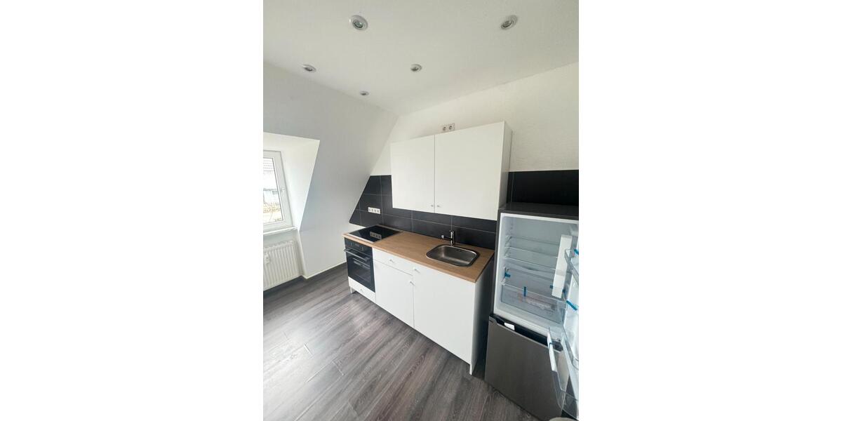 Dachgeschoßwohnung Krefeld Benrad - 2 Zimmer, 60 m&sup2;, 750&euro; | Angebot:26623850