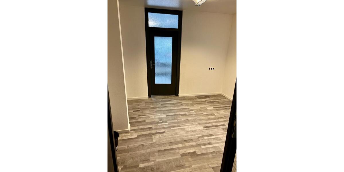 Etagenwohnung Wilnsdorf - 6.5 Zimmer, 120 m&sup2;, 1.150&euro; | Angebot:26566398