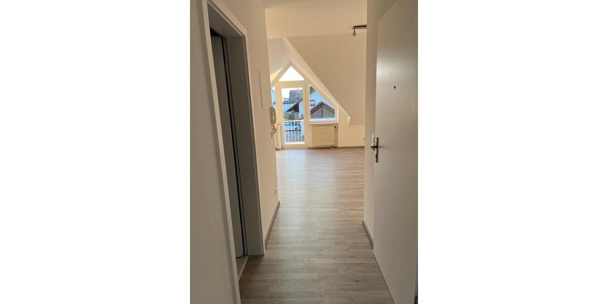 Dachgeschoßwohnung Rosenberg - 2 Zimmer, 35 m&sup2;, 400&euro; | Angebot:26048791