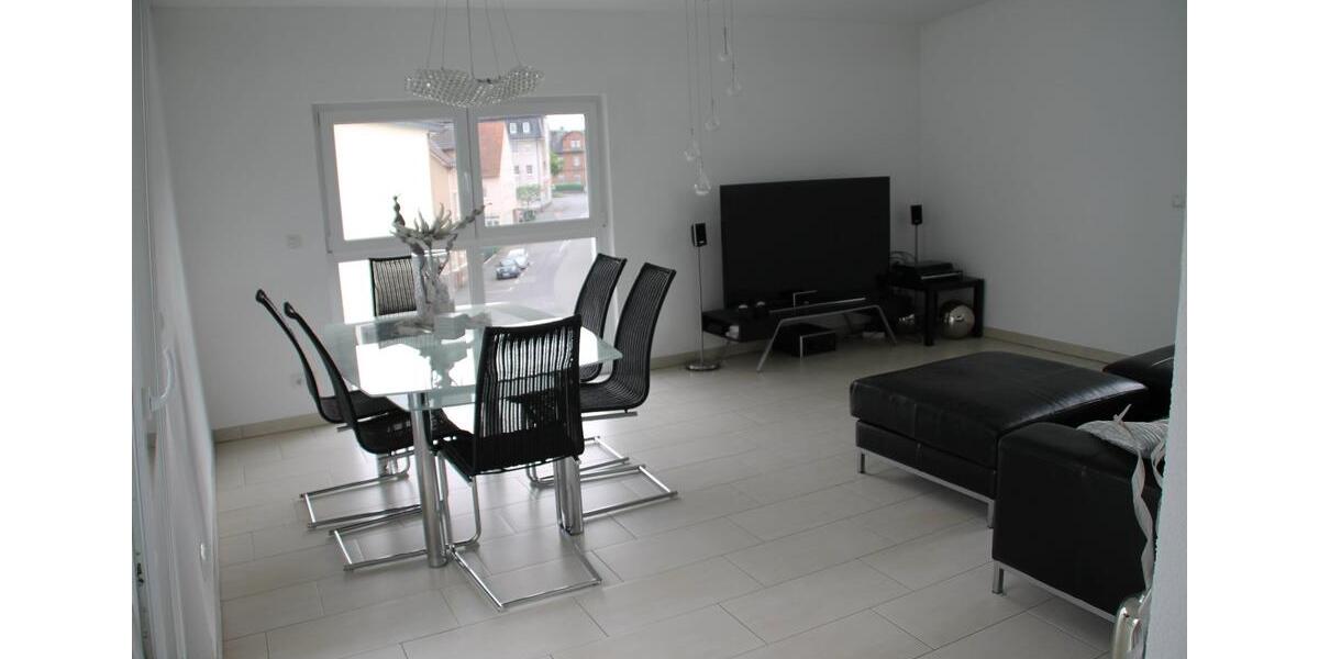 Einfamilienhaus Gießen Allendorf - 2 Zimmer, 83 m&sup2;, 1.230&euro; | Angebot:26630952