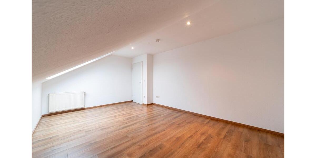 Dachgeschoßwohnung Lingen (Ems) Gauerbach - 3 Zimmer, 88 m&sup2;, 880&euro; | Angebot:26012827