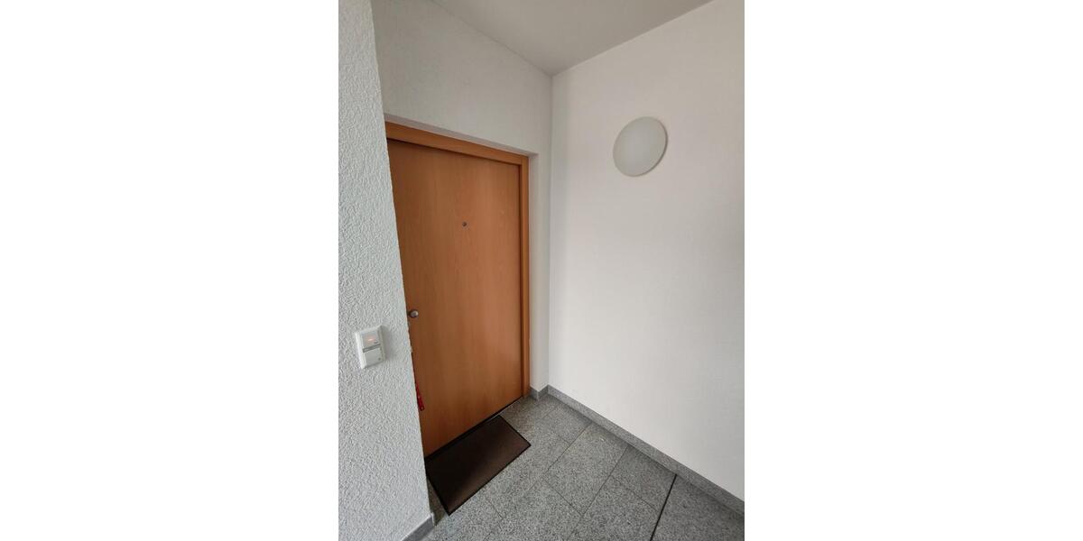 Etagenwohnung Esslingen am Neckar Hegensberg - 4 Zimmer, 90 m&sup2;, 1.200&euro; | Angebot:25959556