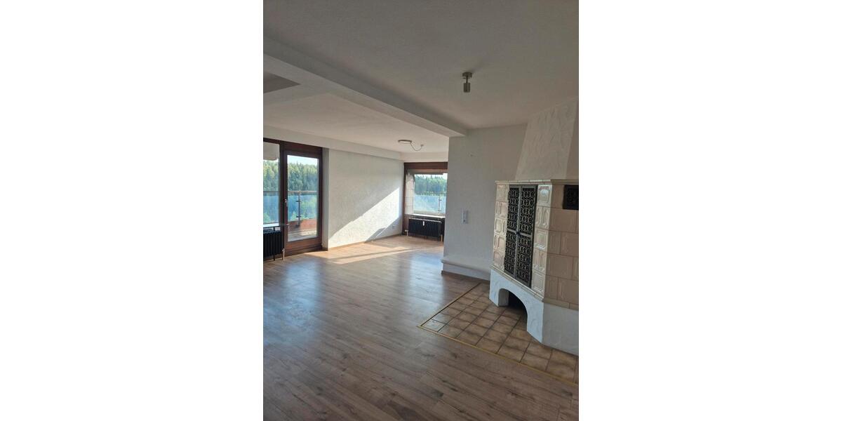 Maisonettenwohnung Altensteig - 5 Zimmer, 140 m&sup2;, 950&euro; | Angebot:26477354