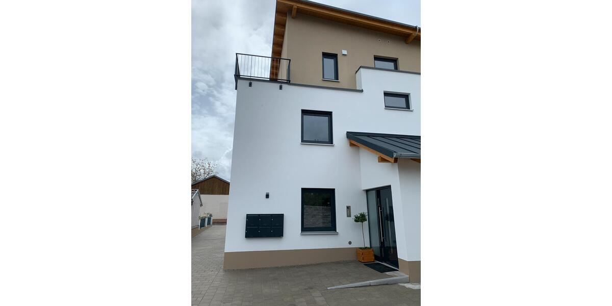 Erdgeschoßwohnung Landau an der Isar - 3 Zimmer, 90 m&sup2;, 920&euro; | Angebot:26180732