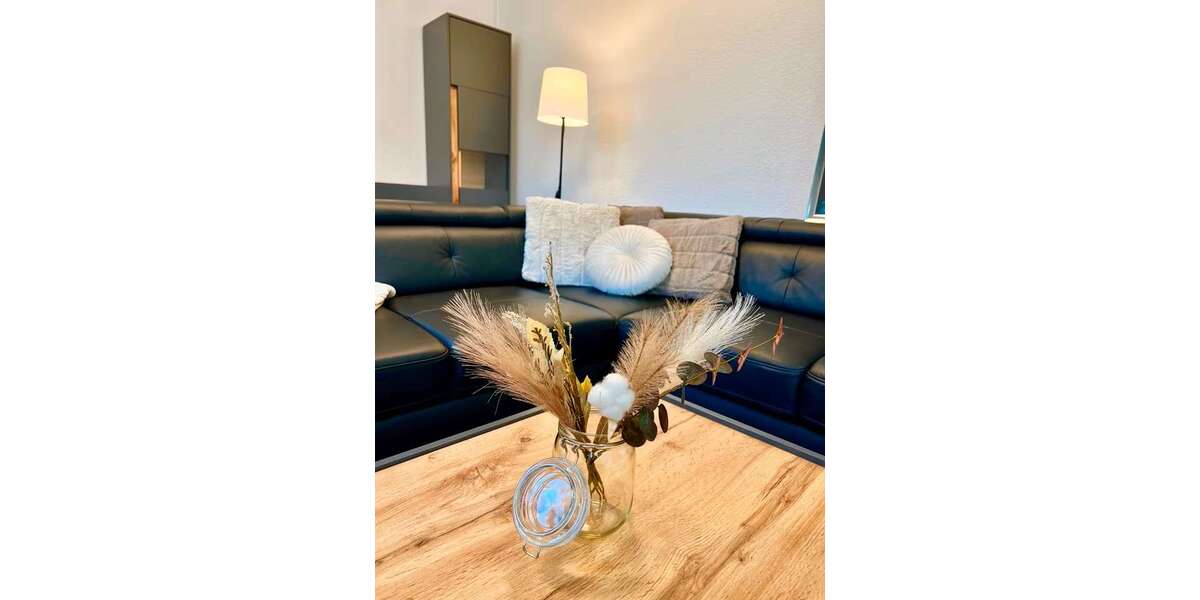 Etagenwohnung Suhl - 4 Zimmer, 150 m&sup2;, 128&euro; | Angebot:25454222