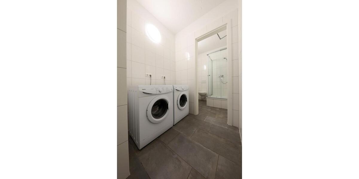 Wohnen auf Zeit Puchheim - 10 Zimmer, 20 m&sup2;, 700&euro; | Angebot:25055722