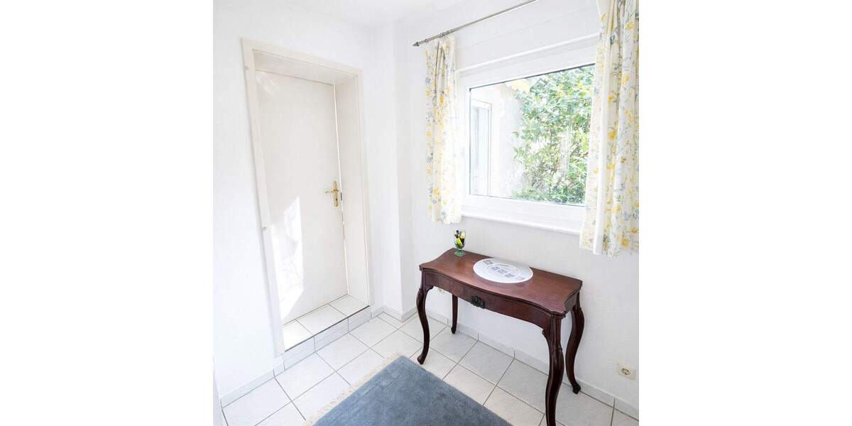 Etagenwohnung Frankfurt am Main Sachsenhausen - 2 Zimmer, 40 m&sup2;, 1.100&euro; | Angebot:25242644