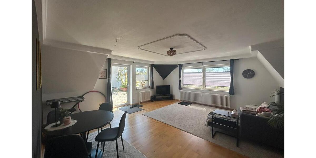 Dachgeschoßwohnung Friedrichsdorf - 3 Zimmer, 120 m&sup2;, 1.200&euro; | Angebot:26295541