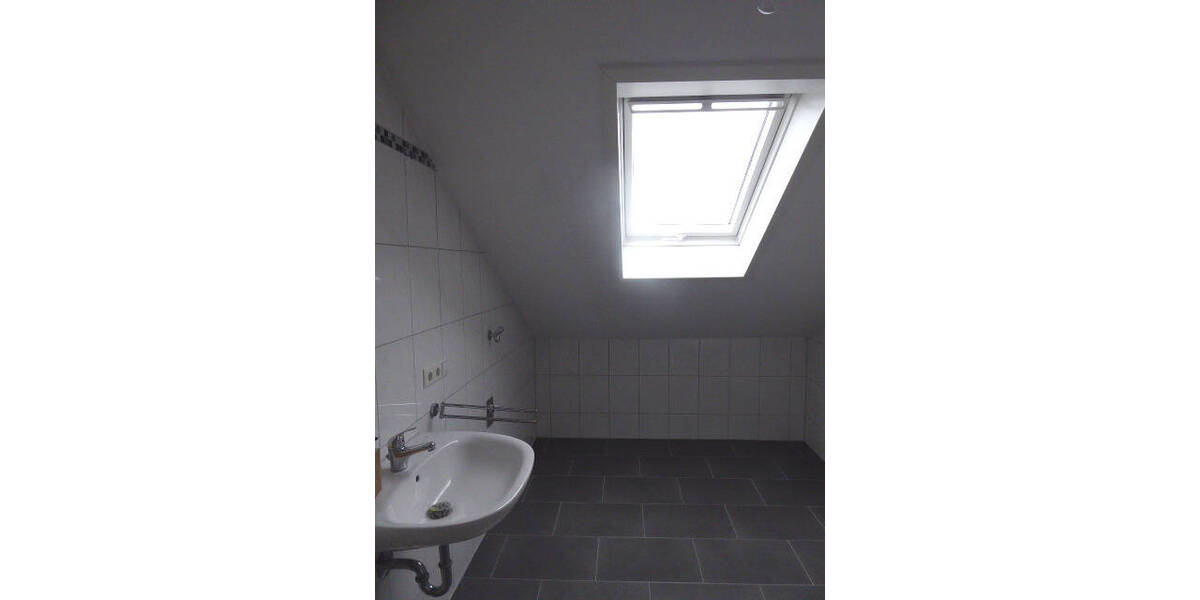 Etagenwohnung Pforzheim Innenstadt - 2 Zimmer, 65 m&sup2;, 490&euro; | Angebot:25777189