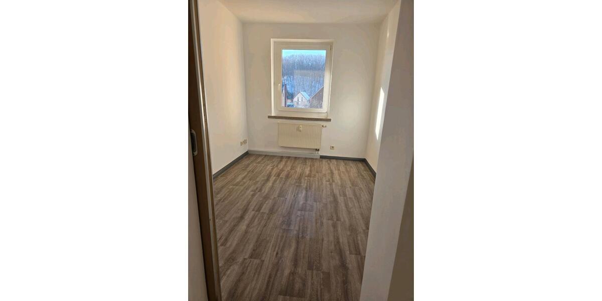 Schöne helle 5- Raumwohnung in Oelsnitz zu vermieten 5 zimmer