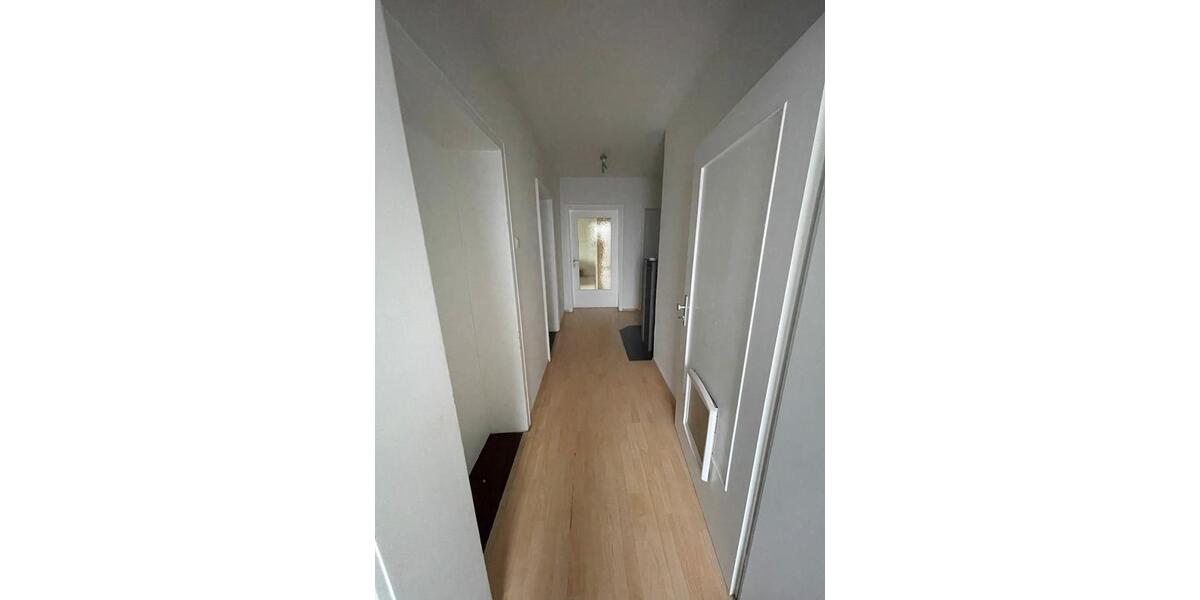 Etagenwohnung Gundremmingen - 3 Zimmer, 90 m&sup2;, 1.000&euro; | Angebot:26251518