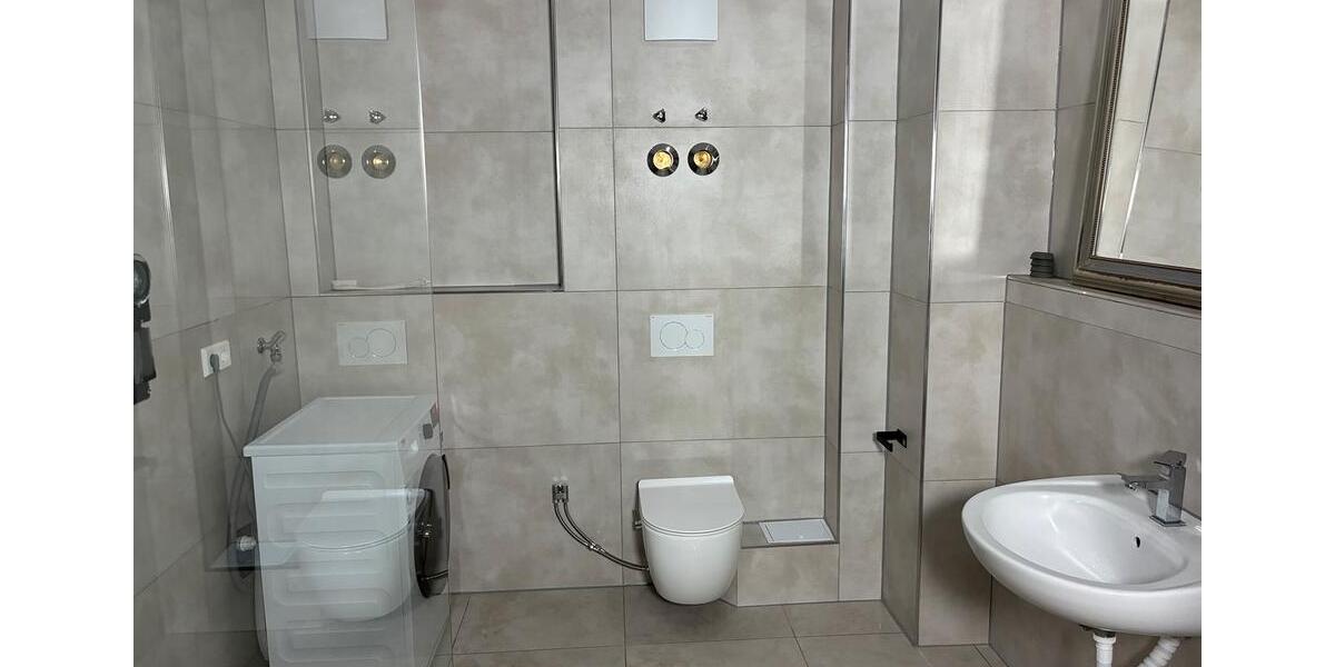 Wohnen auf Zeit Dingolfing - 1 Zimmer, 12 m&sup2;, 350&euro; | Angebot:24676373