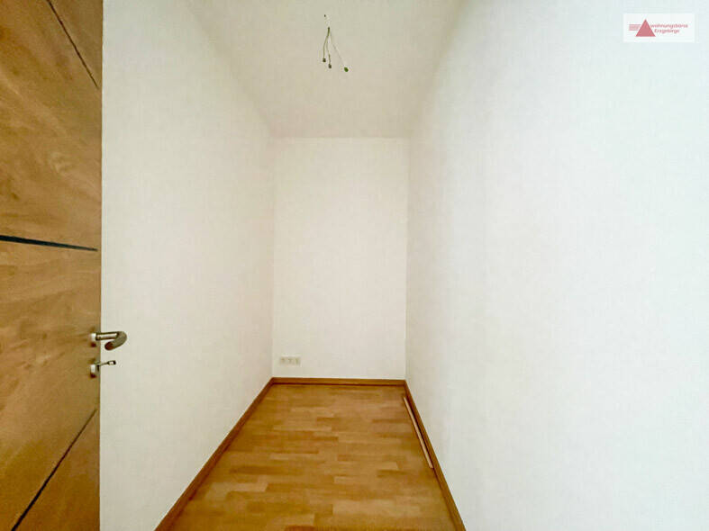 Doppelhaushälfte Dippoldiswalde / Schmiedeberg Dippoldiswalde - 4 Zimmer, 174 m&sup2;, 1.500&euro; | Angebot:26156714