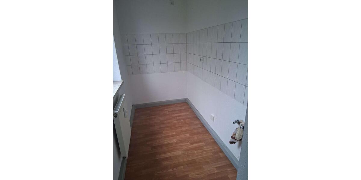 Erdgeschoßwohnung Glauchau - 2 Zimmer, 37 m&sup2;, 220&euro; | Angebot:26467383