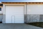 *Neuwertige Lagerhalle zwischen Straubing und Plattling*