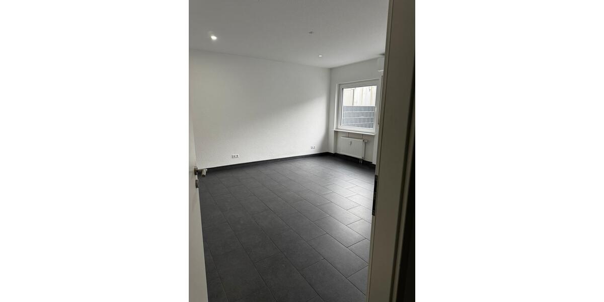 Erdgeschoßwohnung Karlsruhe Knielingen - 2 Zimmer, 80 m&sup2;, 1.320&euro; | Angebot:25870572