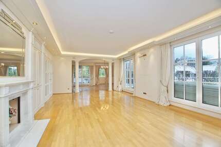 Wohnung Wiesbaden Südost - 5 Zimmer, 302 m&sup2;, 4.500&euro; | Angebot:24063483