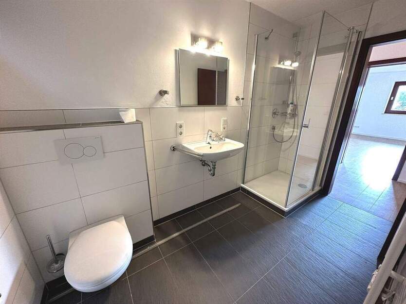 3-Zimmer-Wohnung im Erdgeschoss eines Dreifamilienhauses – mit Fußbodenheizung