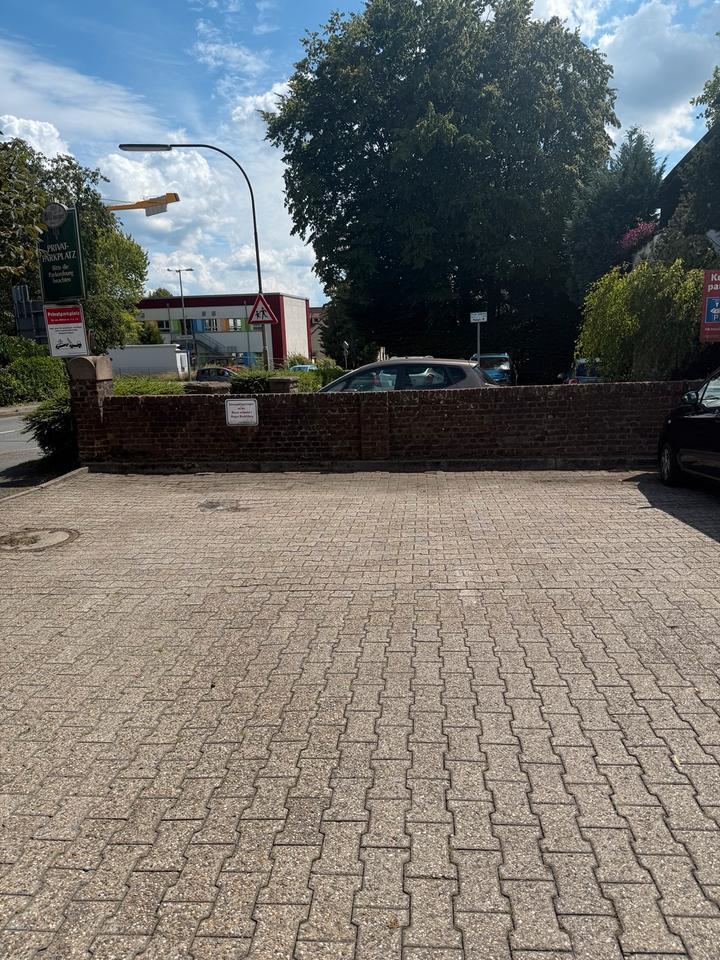 Parkplatz für ImbissFoodtruck in zentral sprockhövel zu vermiten