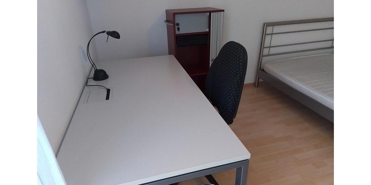 Dachgeschoßwohnung Rottenburg am Neckar - 2 Zimmer, 82 m&sup2;, 490&euro; | Angebot:25272110